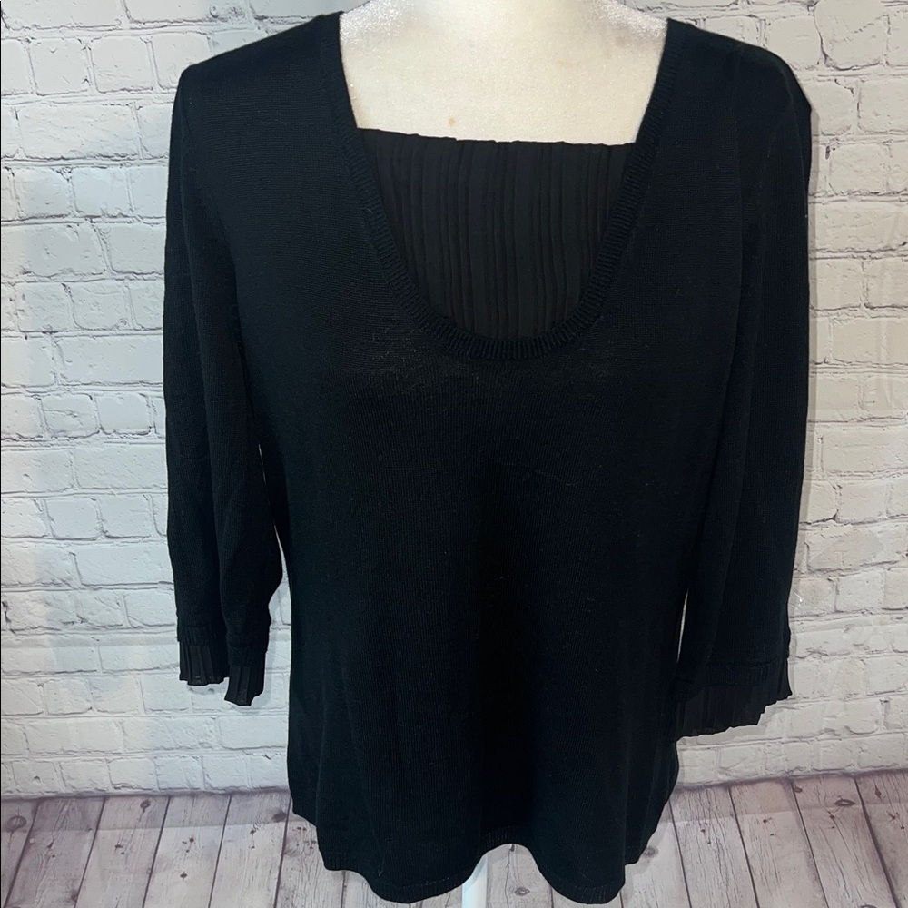 Mercer Street Studio Black Women's 3/4 sleeve sweater. Exc condition
